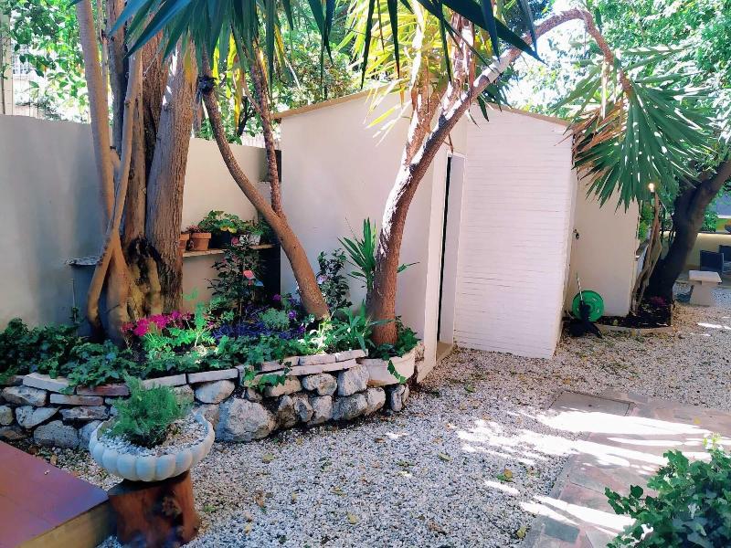 Garden House - Luxury Guest House image
