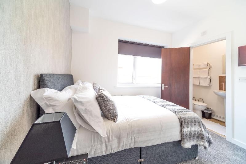 Kirks Korner Hotel image