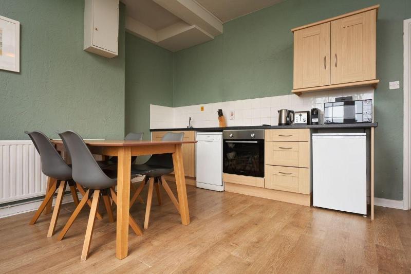 Oystercatcher Apartments image