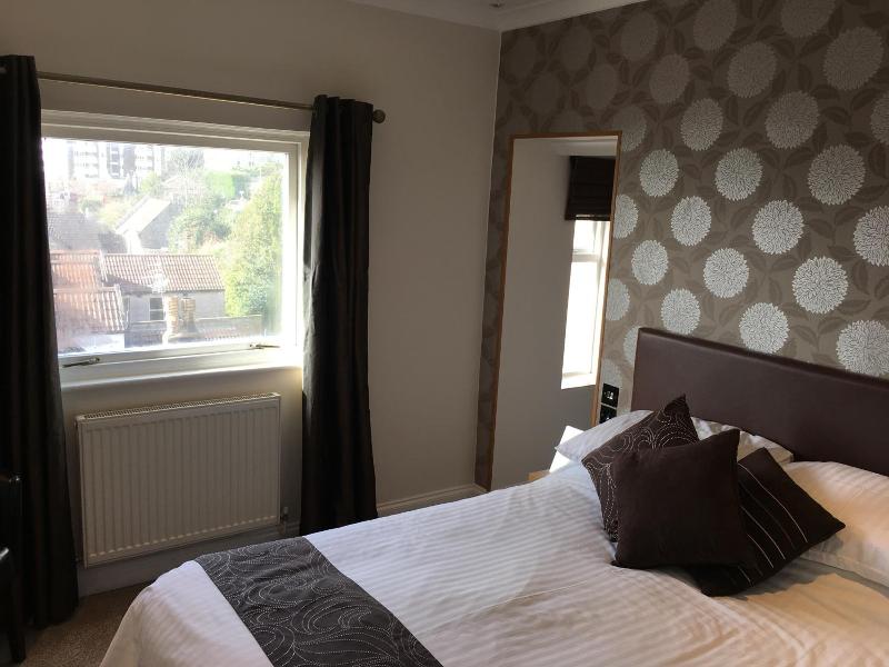 Queenswood Hotel image