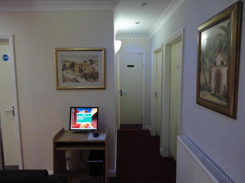 City View Hotel Roman Road Market image