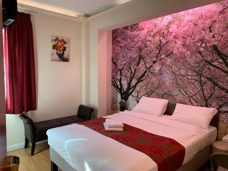 Barking Hotel image