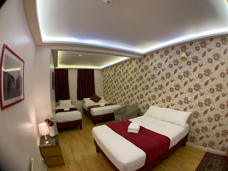 Barking Hotel image