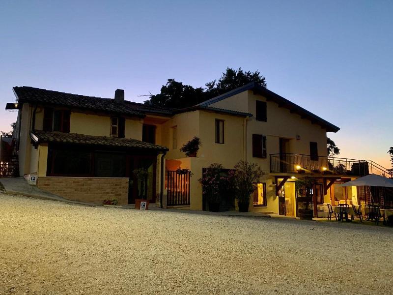 Chiaraluce Country House image