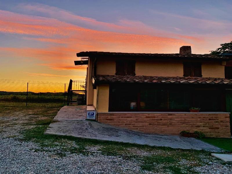Chiaraluce Country House image