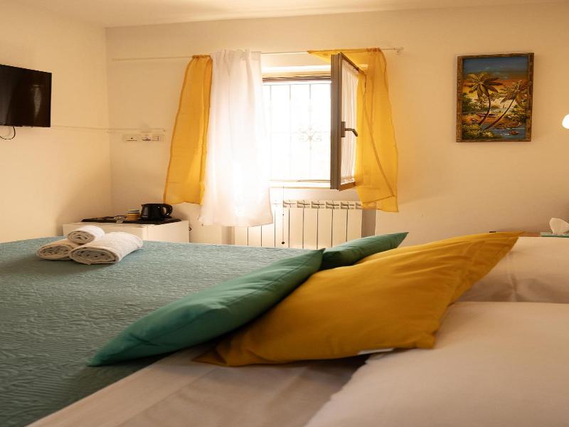Chiaraluce Country House image