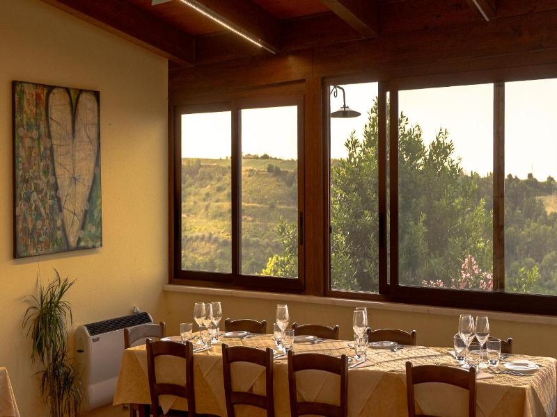 Chiaraluce Country House image