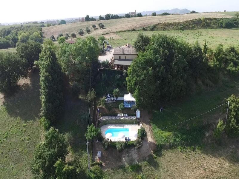 Chiaraluce Country House image