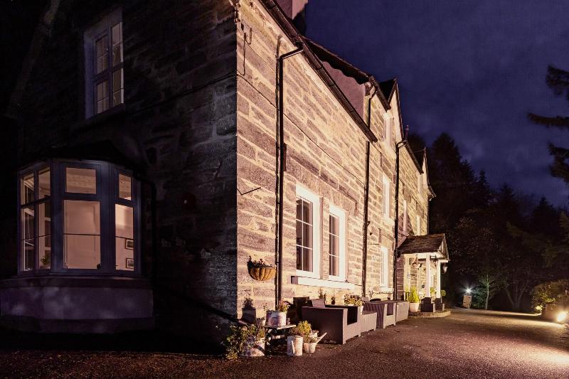 Glyntwrog House image