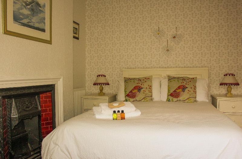 Glyntwrog House image