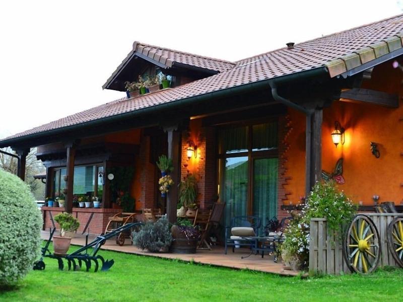 Posada Bernabales image