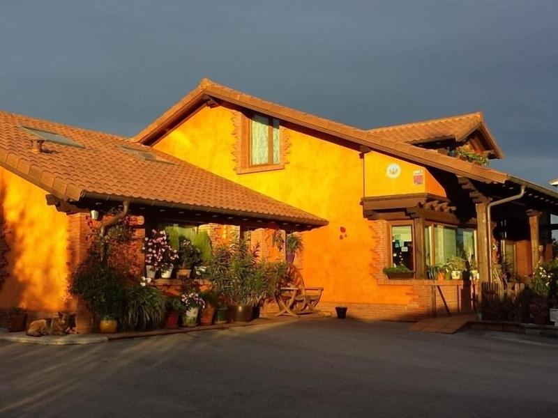 Posada Bernabales image