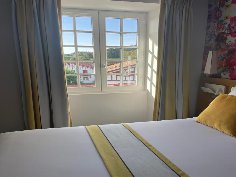 Hôtel Berria image