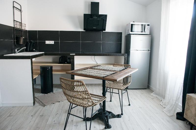Les Suites Du 17 image
