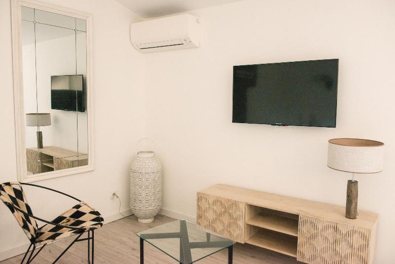 Les Suites Du 17 image