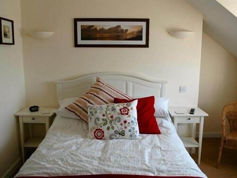 The Foxham Inn image