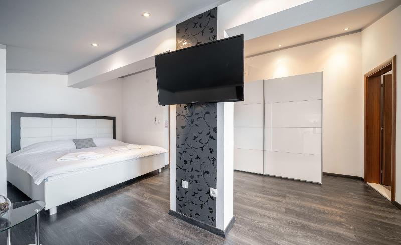 The suites-Small luxury living image