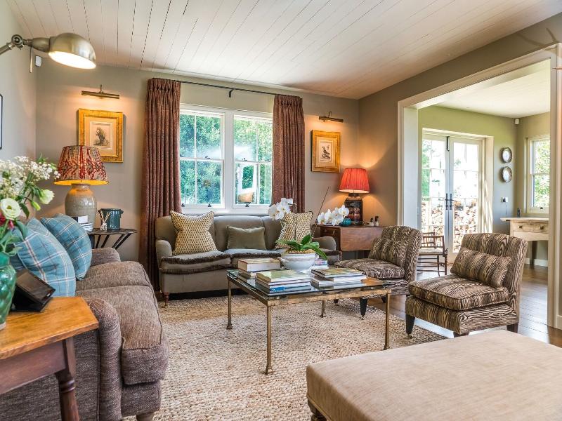 The Three Daggers image