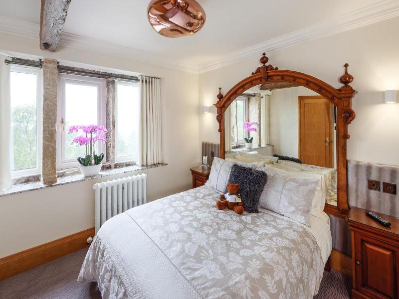 The Saddleworth Hotel image