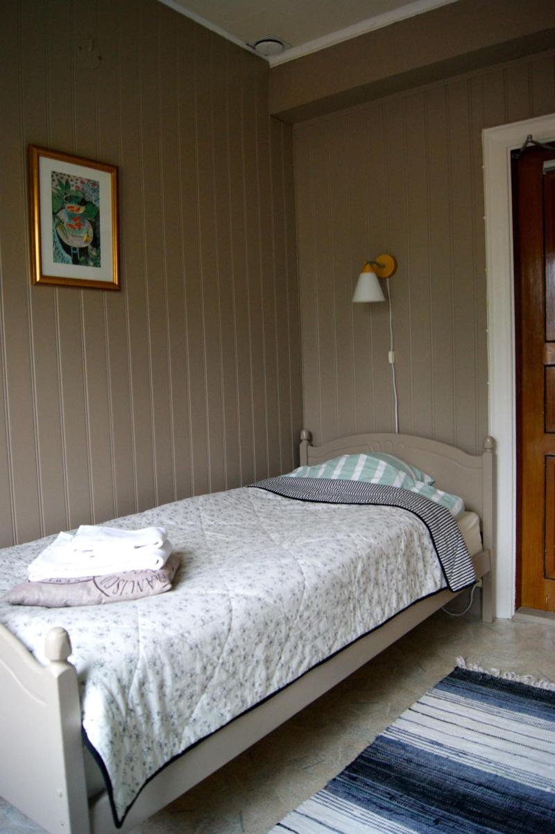 DOUBLE TWO BEDS