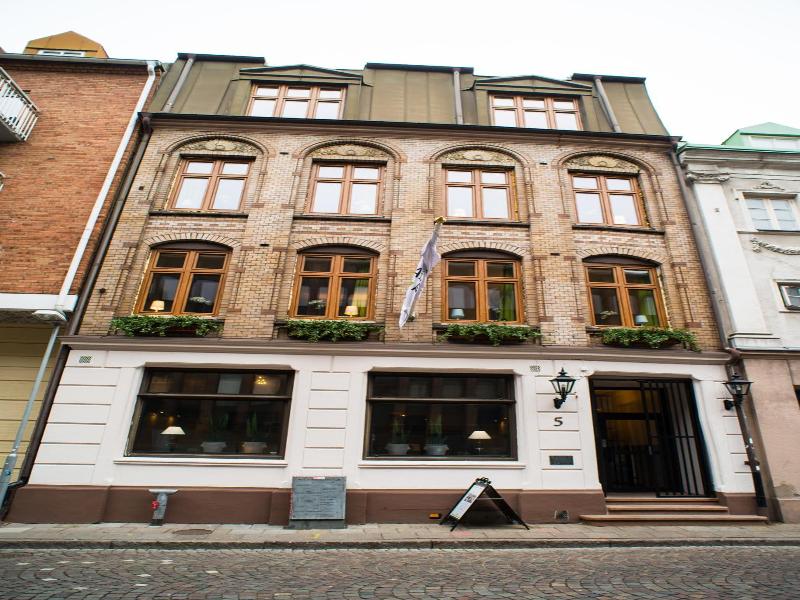 H5 Hotel image