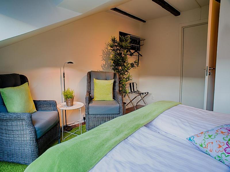 H5 Hotel image