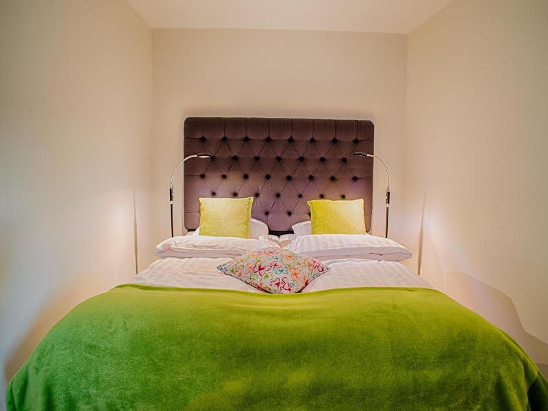 H5 Hotel image