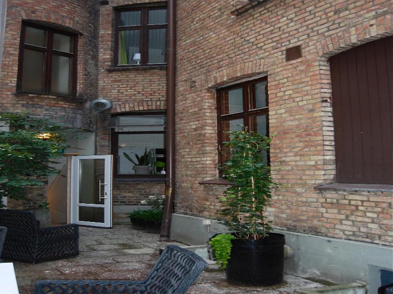 H5 Hotel image
