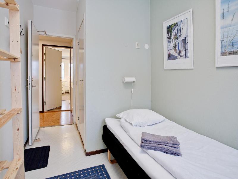 Bed's Rumsuthyrning — general view