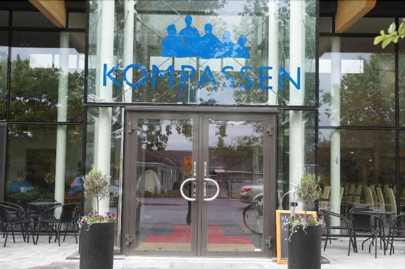 Kompassen image