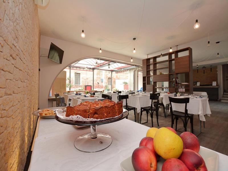 Hotel Perpoin image