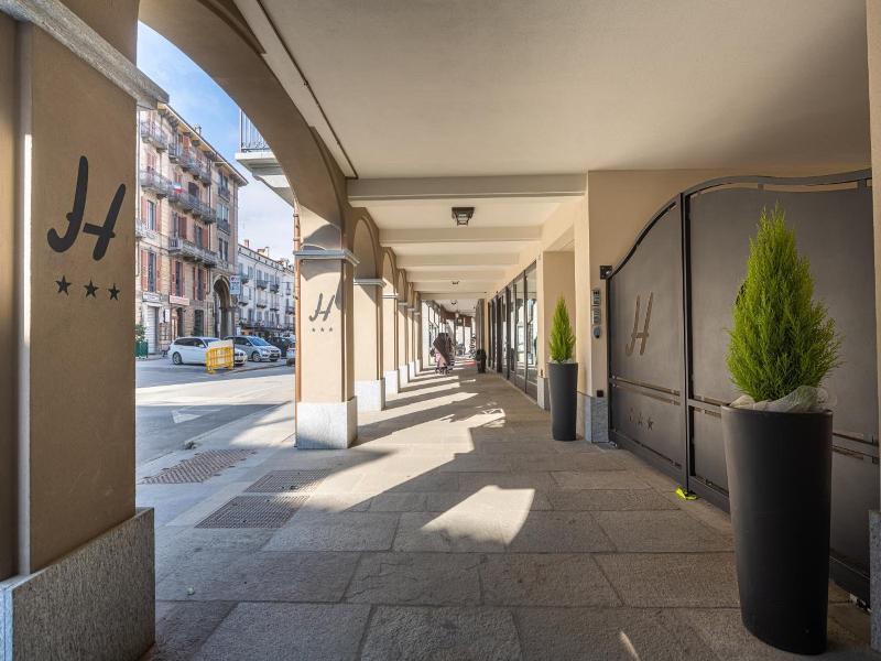 Hotel Perpoin image