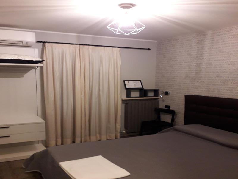 Hotel Perpoin image