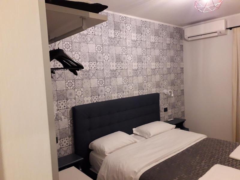 Hotel Perpoin image