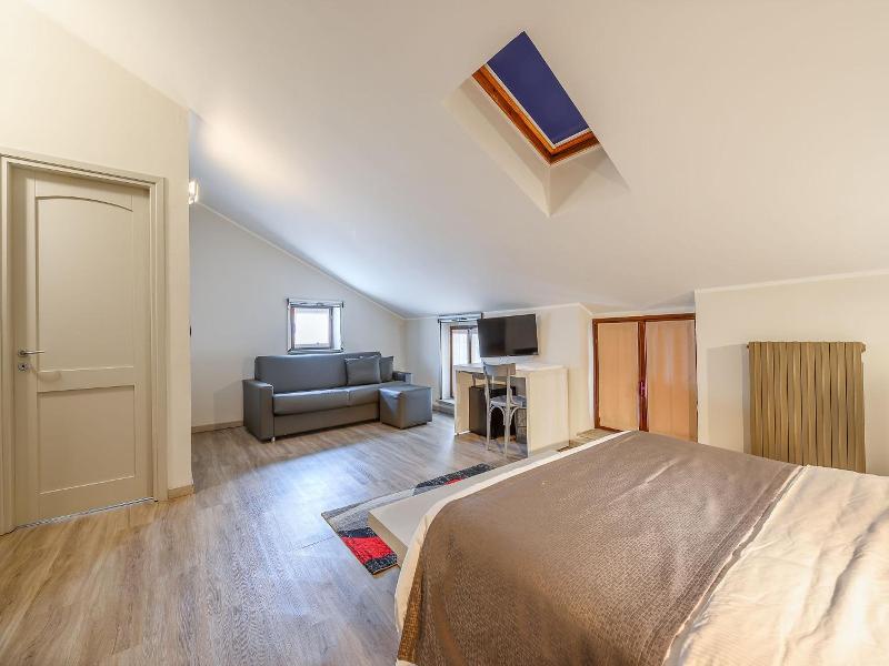 Hotel Perpoin image