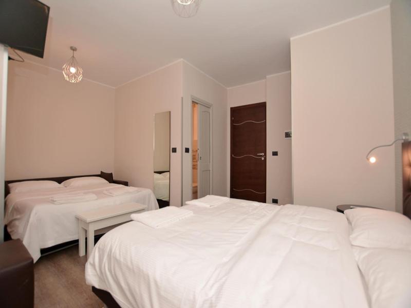 Hotel Perpoin image