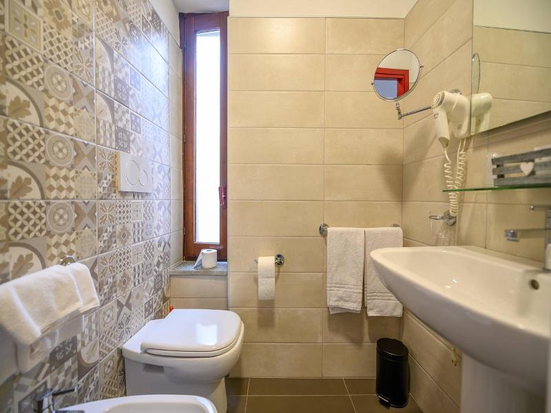 Hotel Perpoin image