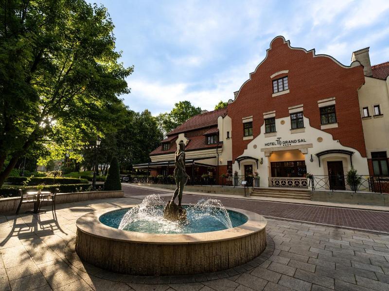 Hotel Grand Sal image