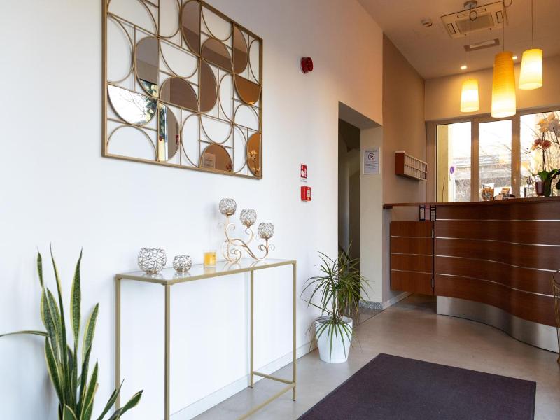 Hotel Giallo image