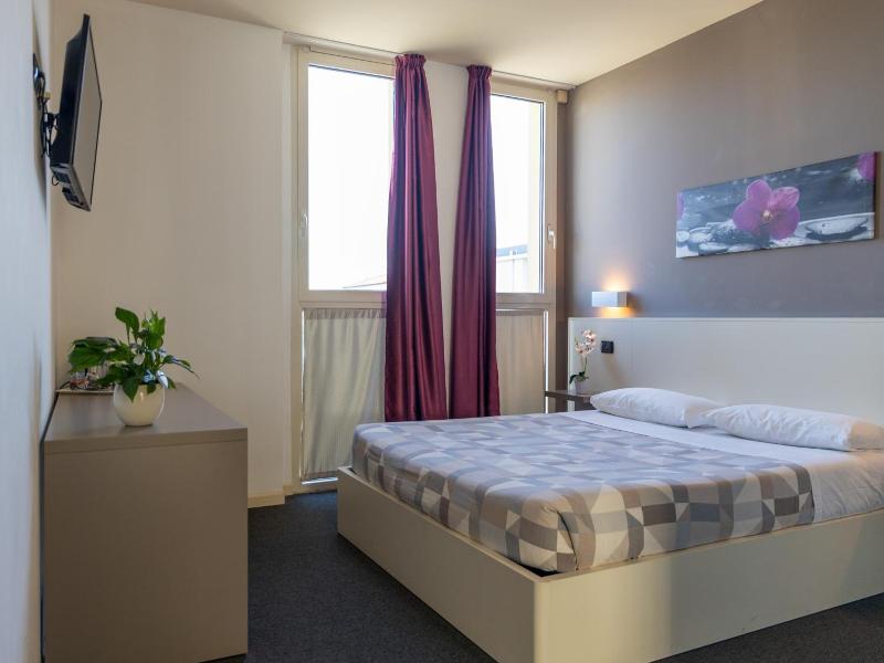 Hotel Giallo image