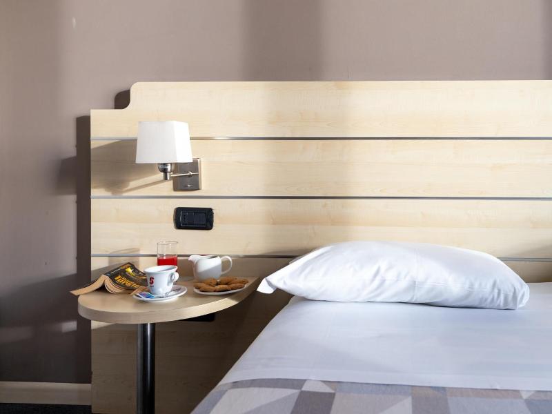 Hotel Giallo image