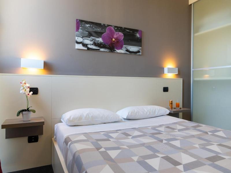 Hotel Giallo image