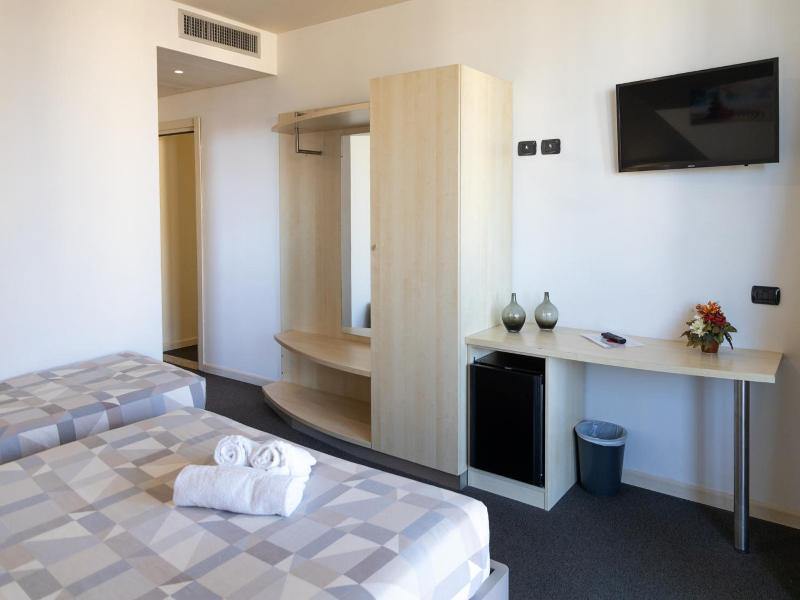 Hotel Giallo image