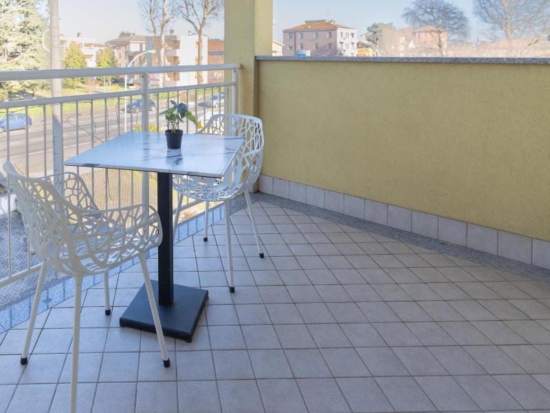 Hotel Giallo image