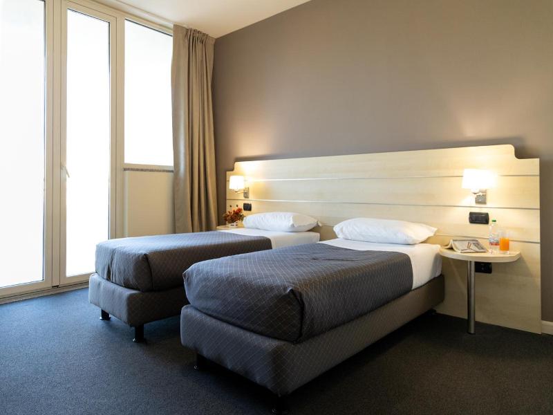 Hotel Giallo image