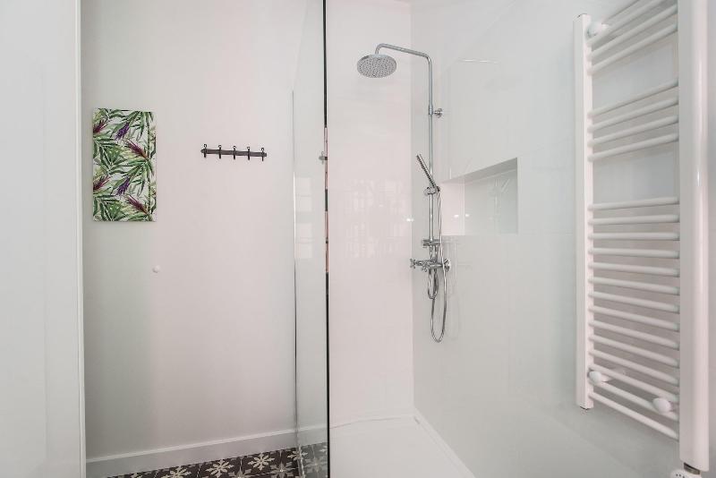 Bliss Apartments Sydney image