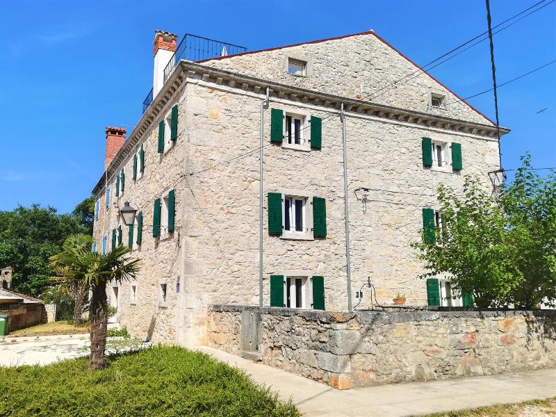 Castello Gulici Porec image