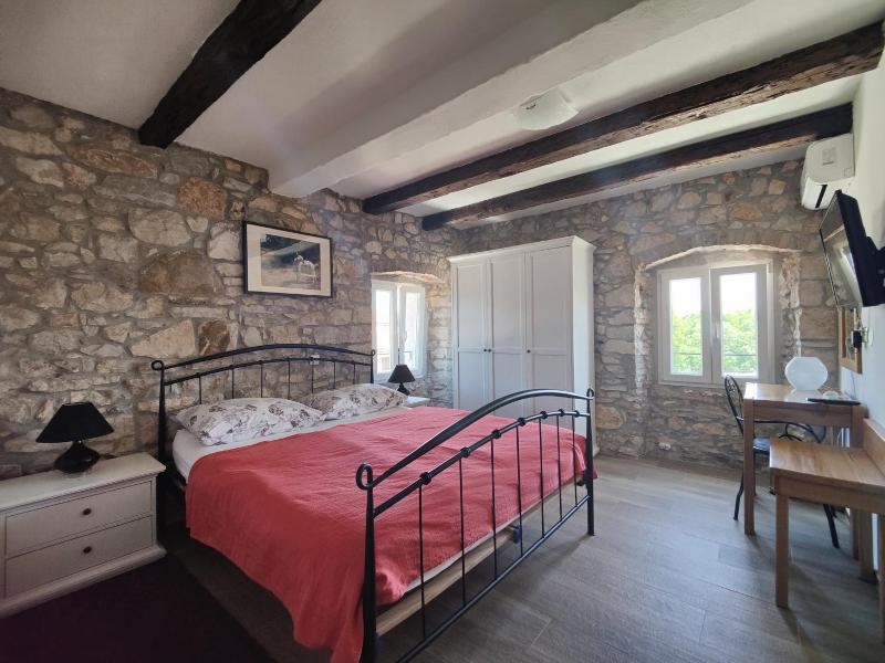 Castello Gulici Porec image