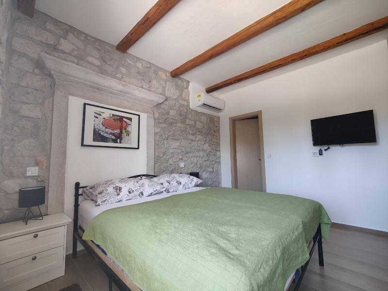 Castello Gulici Porec image