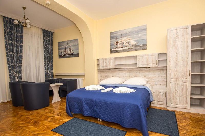 Villa Casteria image